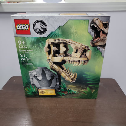 Jurassic World Dinosaur Fossils: T. Rex Skull Lego Set