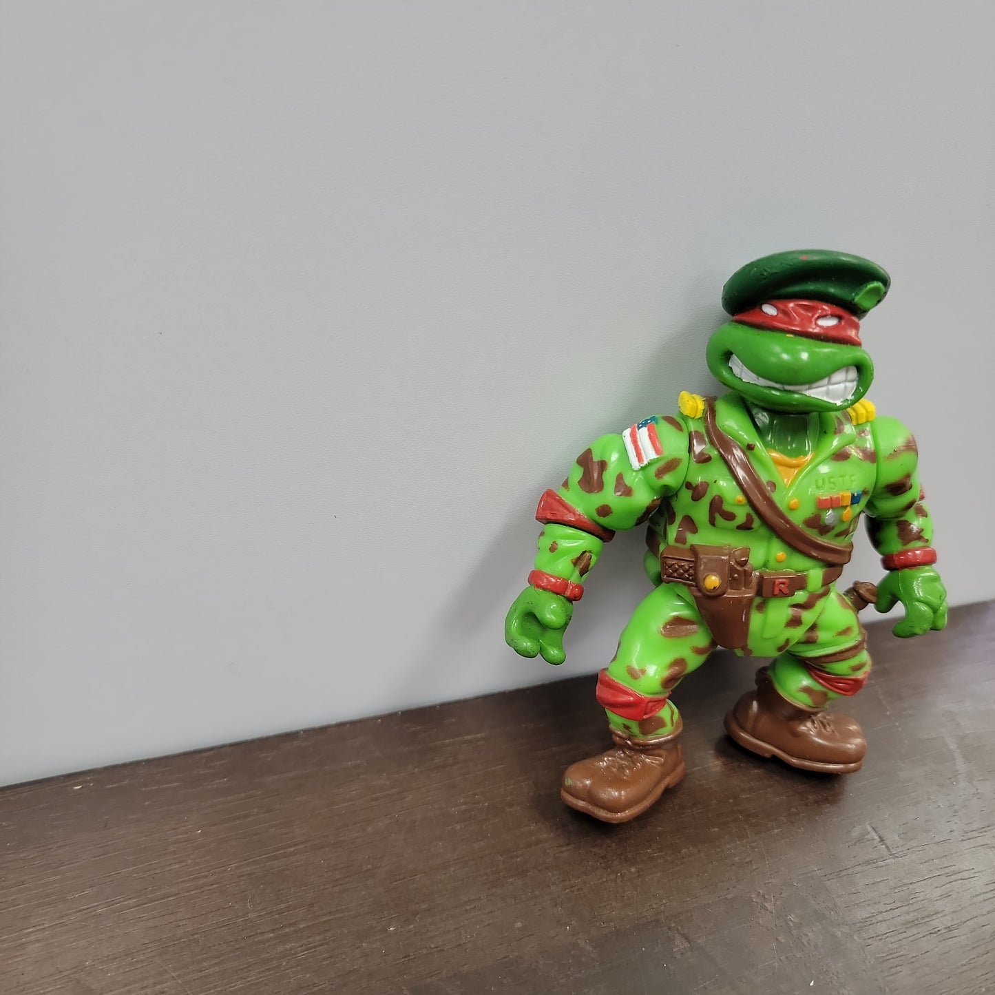 Vintage Green Beret Raphael Teenage Mutant Ninja Turtles TMNT Figure