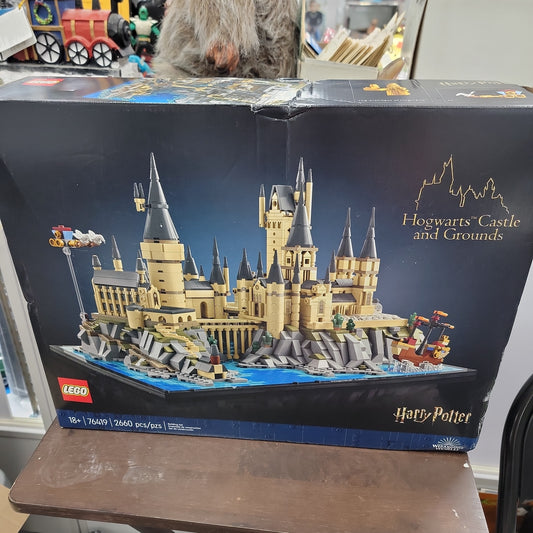 Harry Potter Hogwarts Castle and Grounds Lego Set-Damaged Box