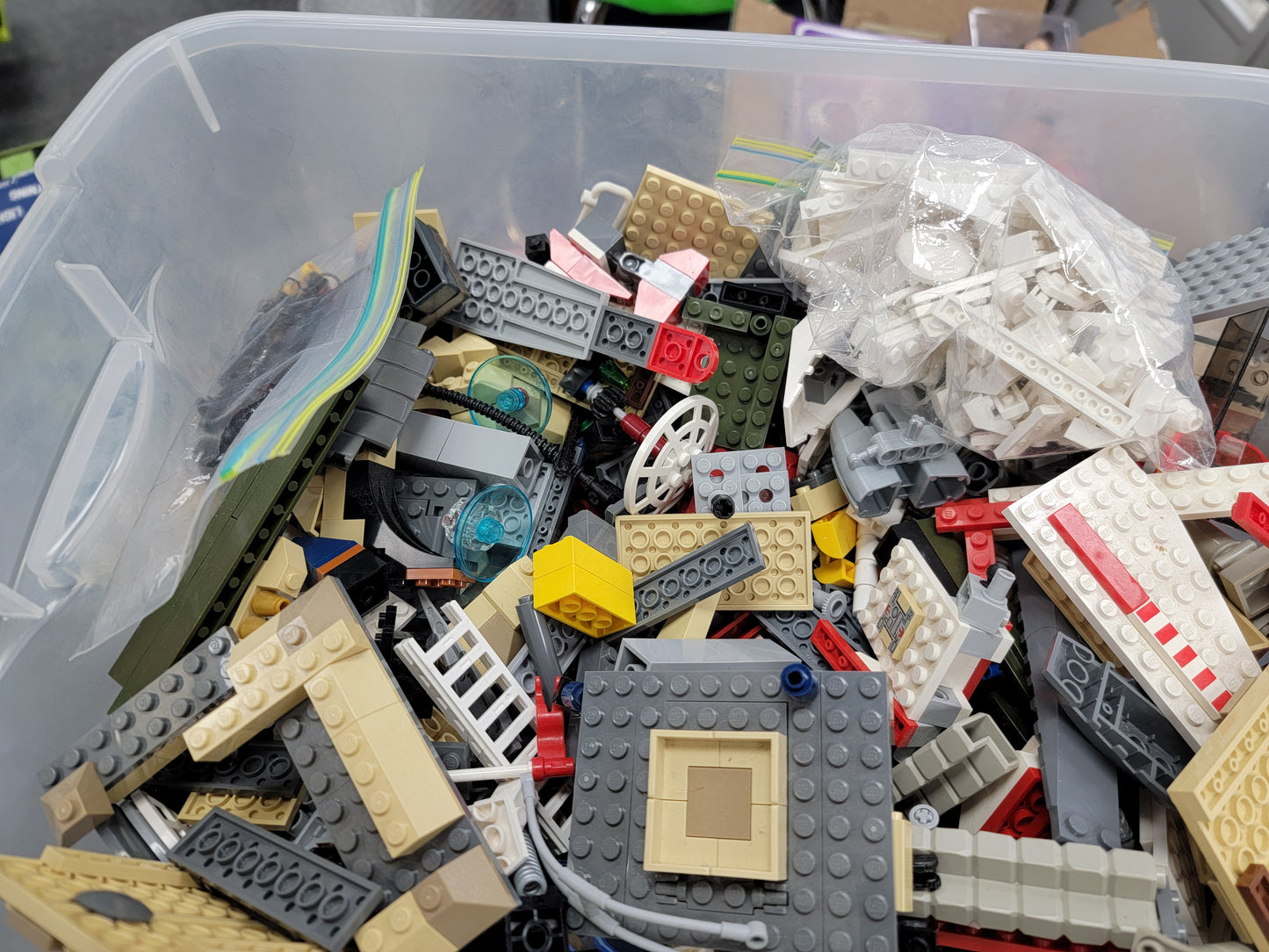 Lot of Loose Legos-8 pounds