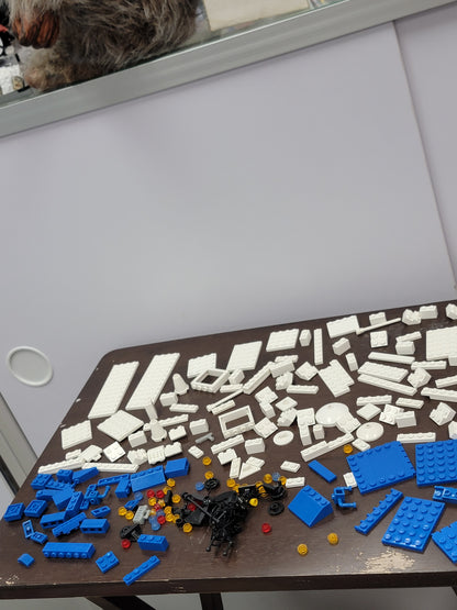 Lot of Loose Legos-8 pounds