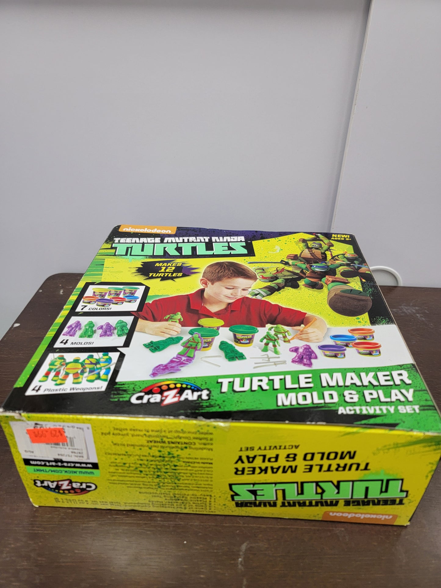 Teenage Mutant Ninja Turtles Turtle Maker Mold & Play Activity Set