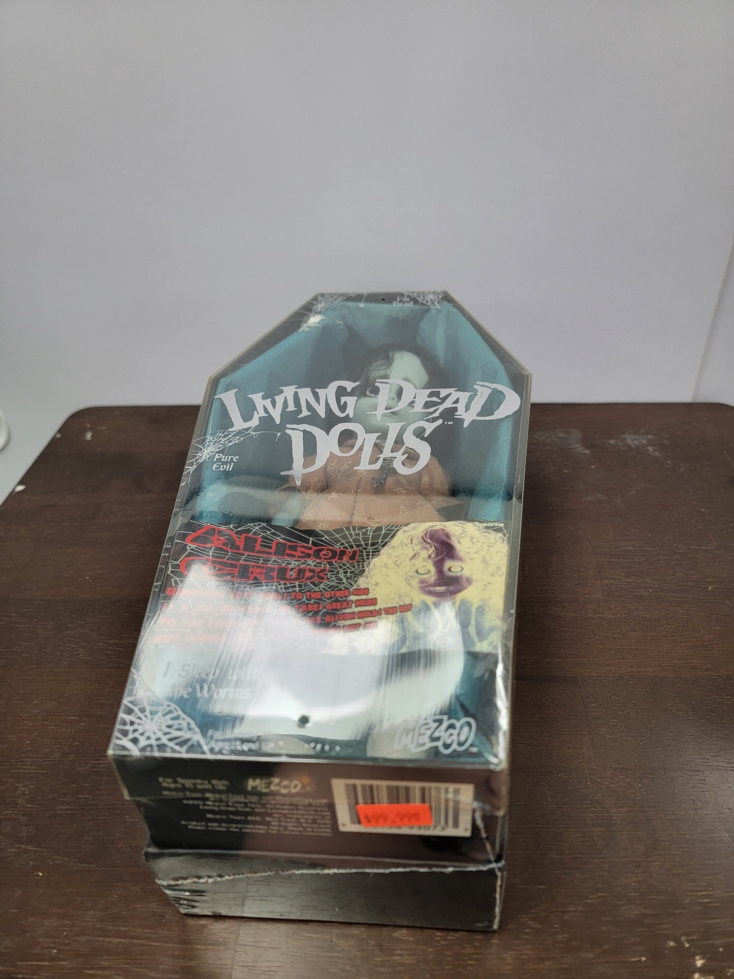 Living Dead Dolls Alison Crux