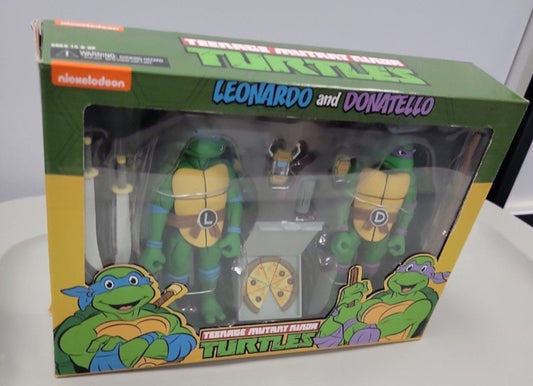Teenage Mutant Ninja Turtles Leonardo and Donatello