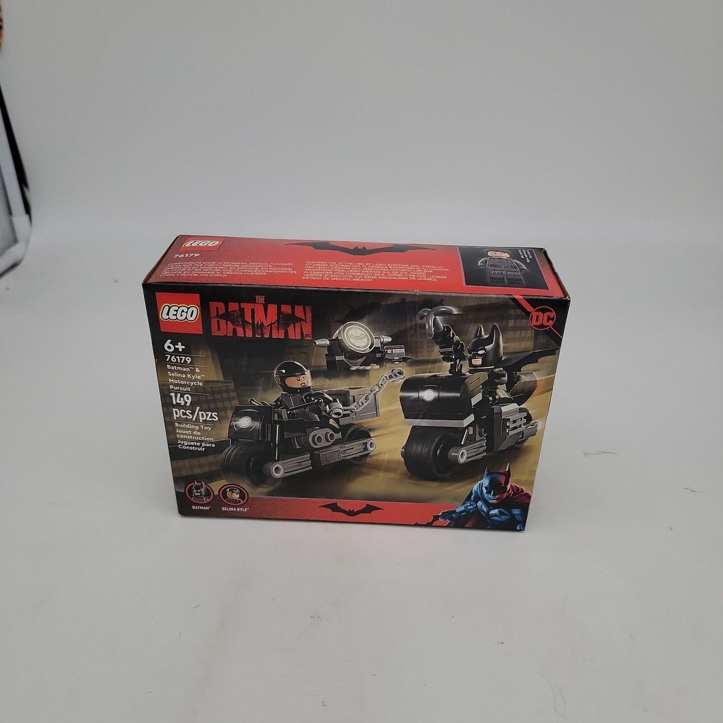 Batman & Selina Kyle Motorycle Pursuit Lego Set