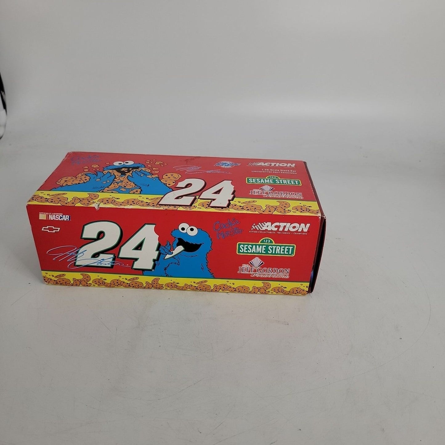 NASCAR Jeff Gordon Cookie Monster 1:24 Scale Die Cast